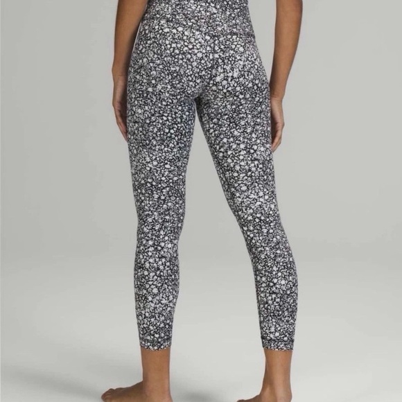 lululemon athletica Pants - Lululemon Athletica Black and White Patterned Leggings